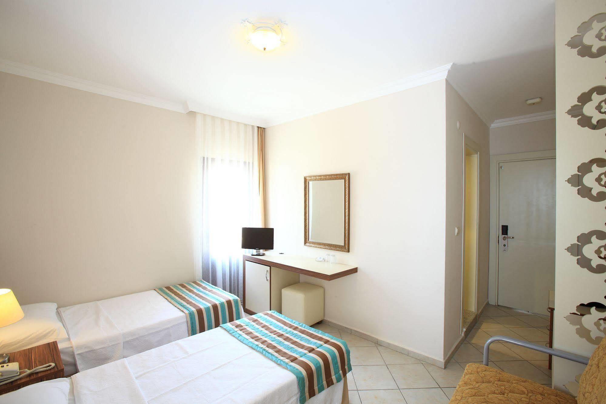 בודרום Paloma Hotel מראה חיצוני תמונה