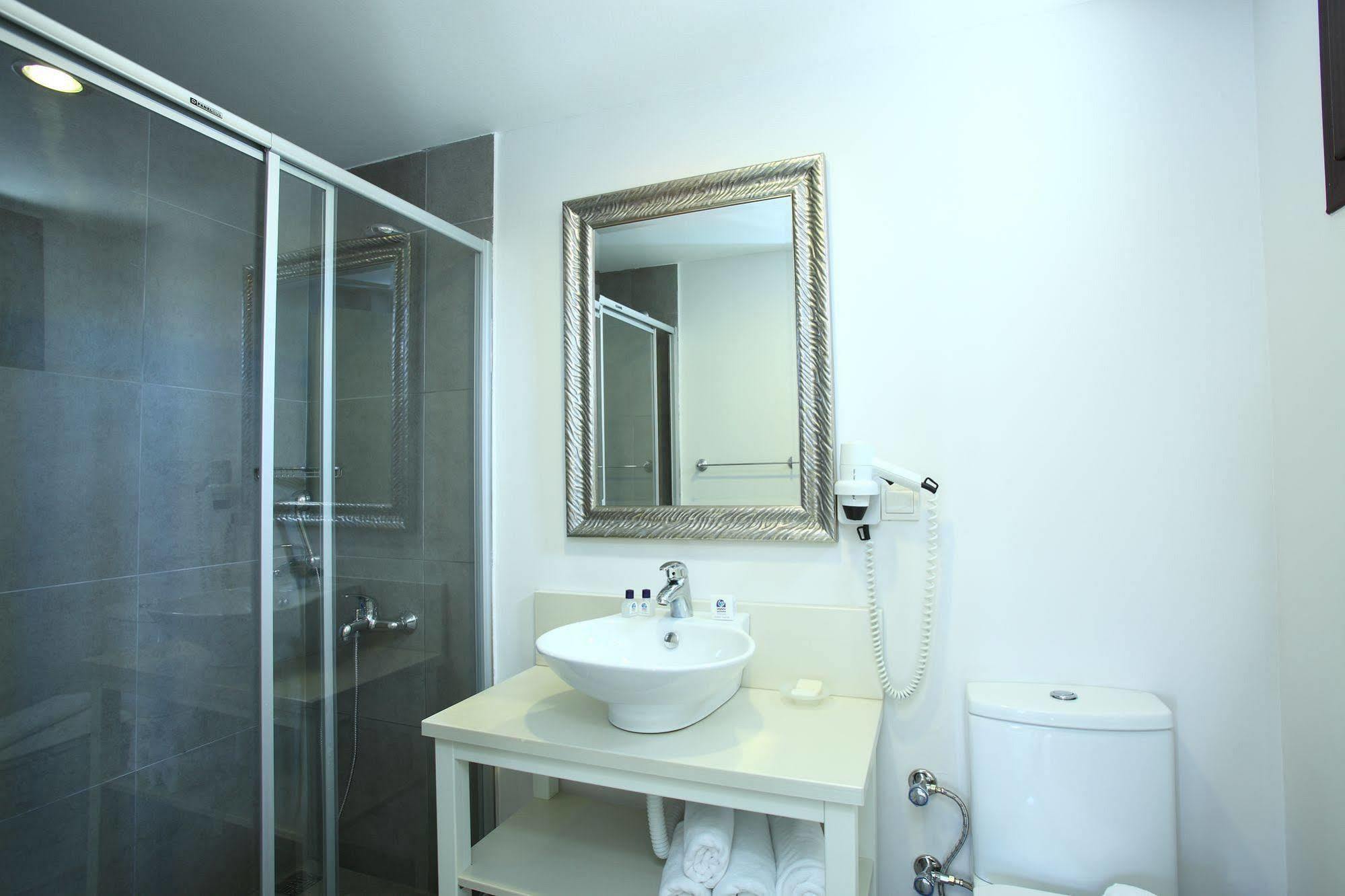 בודרום Paloma Hotel מראה חיצוני תמונה